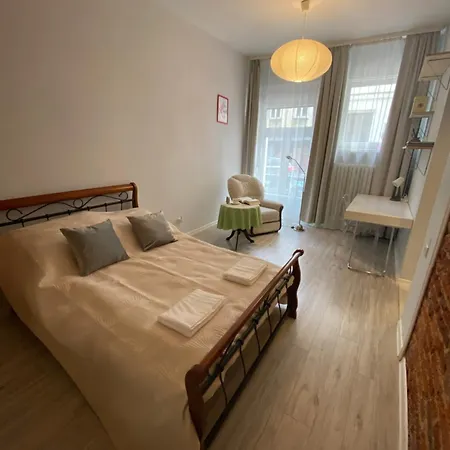 Cichy Zakatek-piotrkowska Apartment